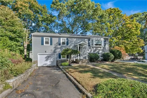 51 Franca Drive Bristol RI 02809