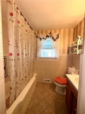 75 Kelly Street Lincoln RI 02865