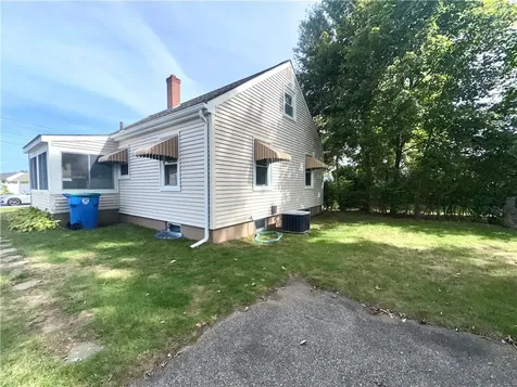 75 Kelly Street Lincoln RI 02865