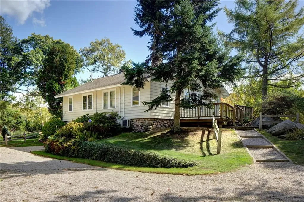 346 Post Road Westerly RI 02891