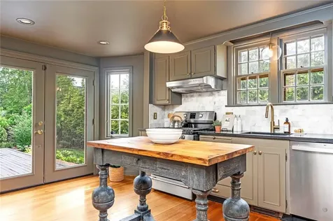 603 East Avenue Pawtucket RI 02860