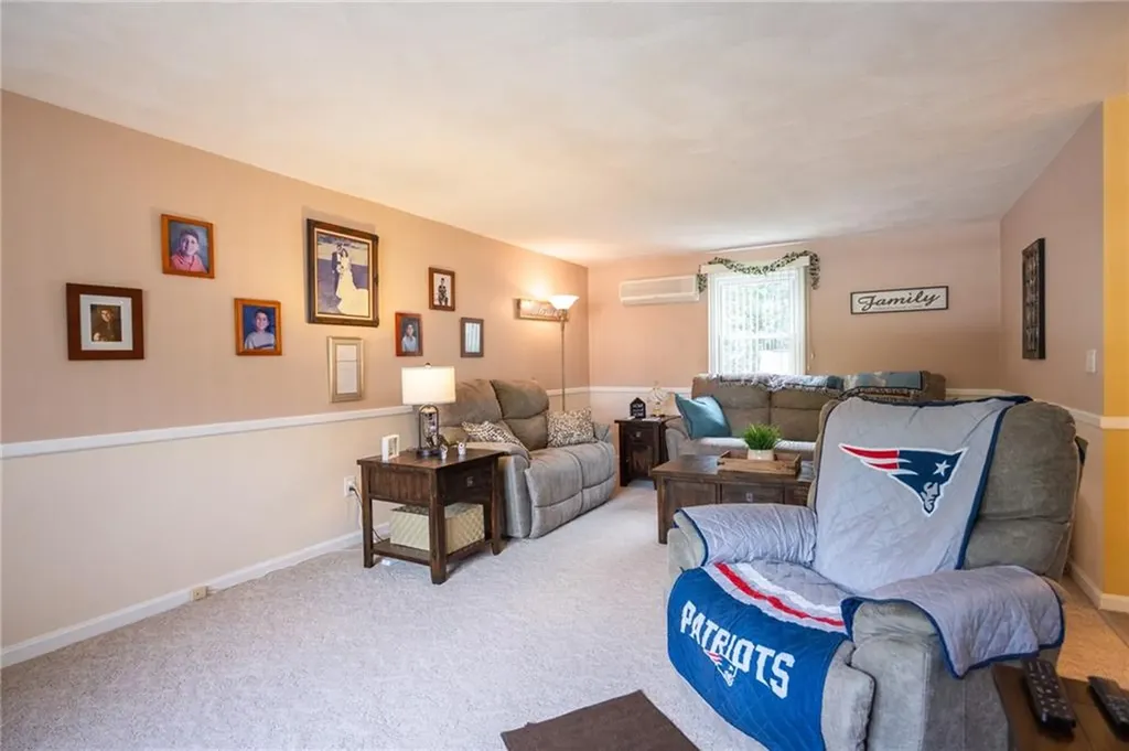 9 Patricia Drive North Providence RI 02904