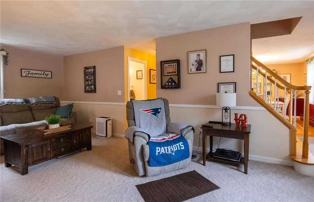 9 Patricia Drive North Providence RI 02904