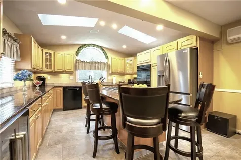 9 Patricia Drive North Providence RI 02904