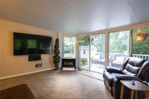 9 Patricia Drive North Providence RI 02904