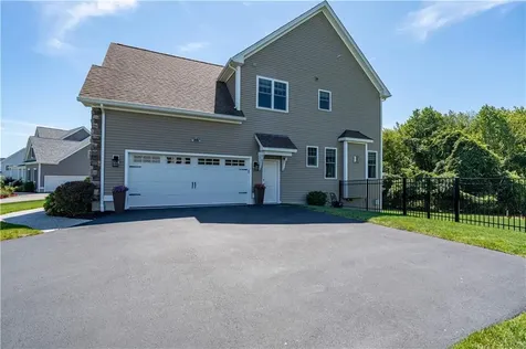 59 Camden Lane Cranston RI 02921