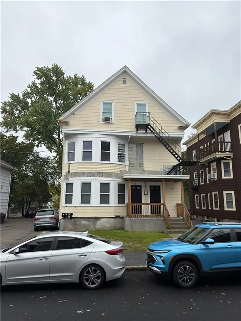 38 Rebekah Street Woonsocket RI 02895