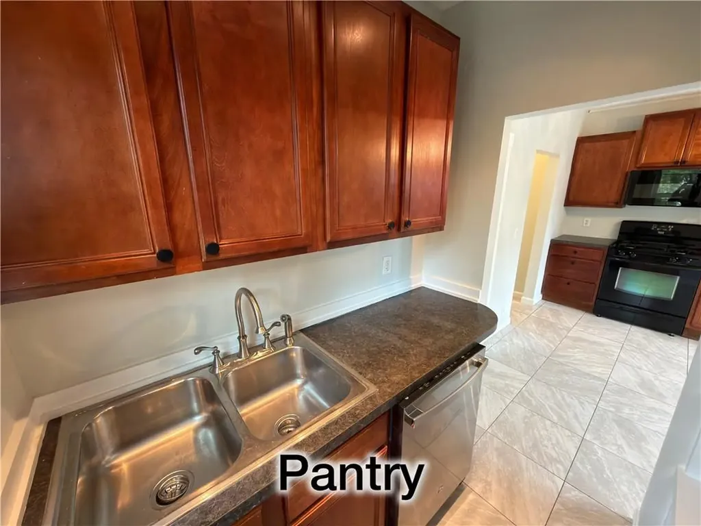 38 Rebekah Street Woonsocket RI 02895