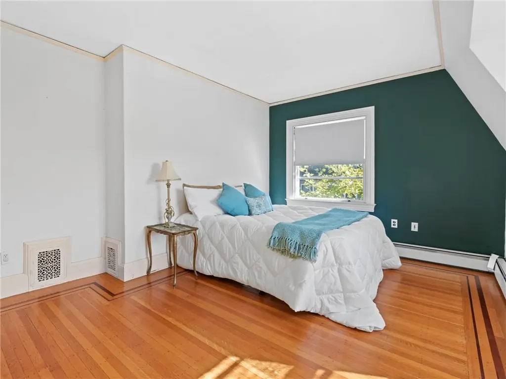260 Bowen Street Providence RI 02906