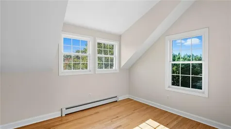 106 Cedar Avenue Portsmouth RI 02871