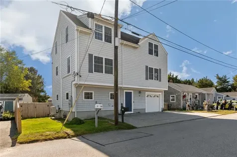 106 Cedar Avenue Portsmouth RI 02871