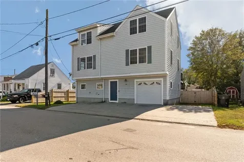 106 Cedar Avenue Portsmouth RI 02871