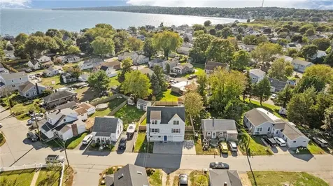 106 Cedar Avenue Portsmouth RI 02871