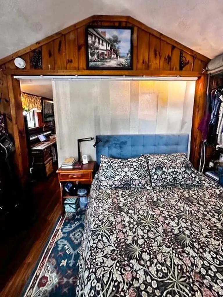 50 Andrew Comstock Road Warwick RI 02886