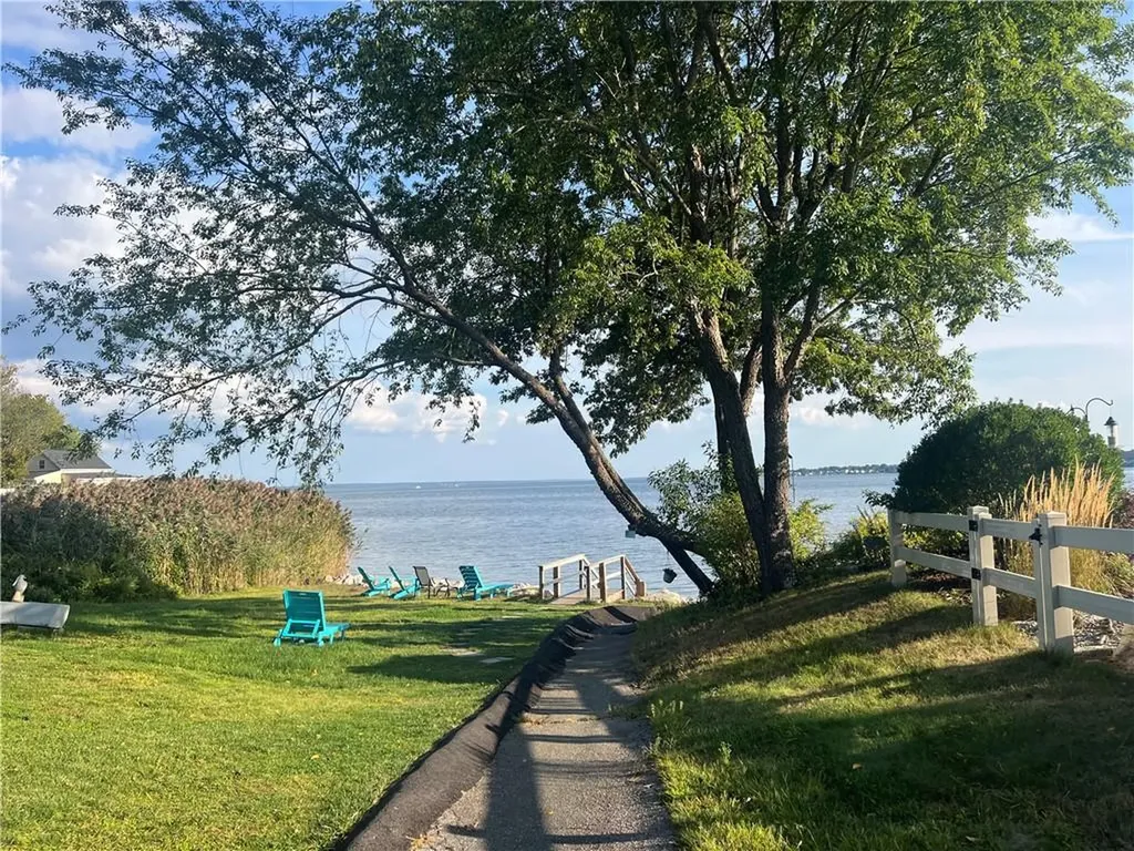 50 Andrew Comstock Road Warwick RI 02886