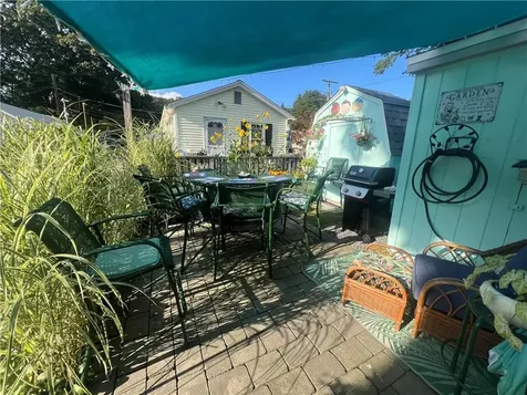 50 Andrew Comstock Road Warwick RI 02886