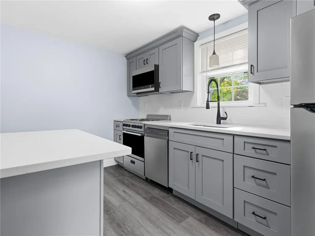 40 Easton Avenue Warwick RI 02888