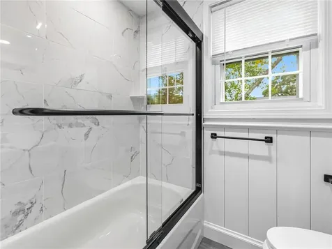 40 Easton Avenue Warwick RI 02888