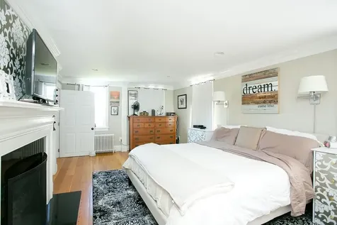 1994 East Main Road Portsmouth RI 02871