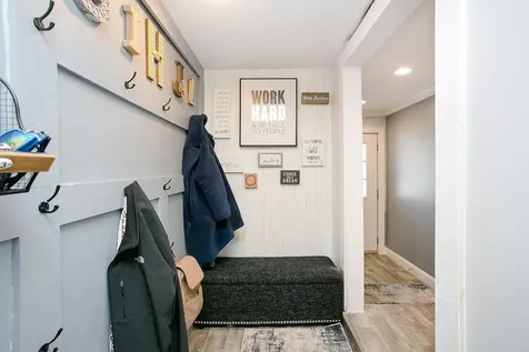 1994 East Main Road Portsmouth RI 02871