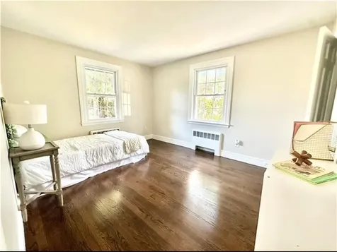 426 Metacom Avenue Bristol RI 02809