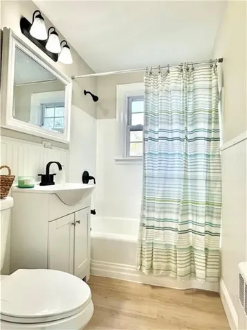 426 Metacom Avenue Bristol RI 02809