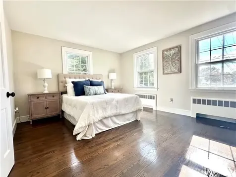 426 Metacom Avenue Bristol RI 02809