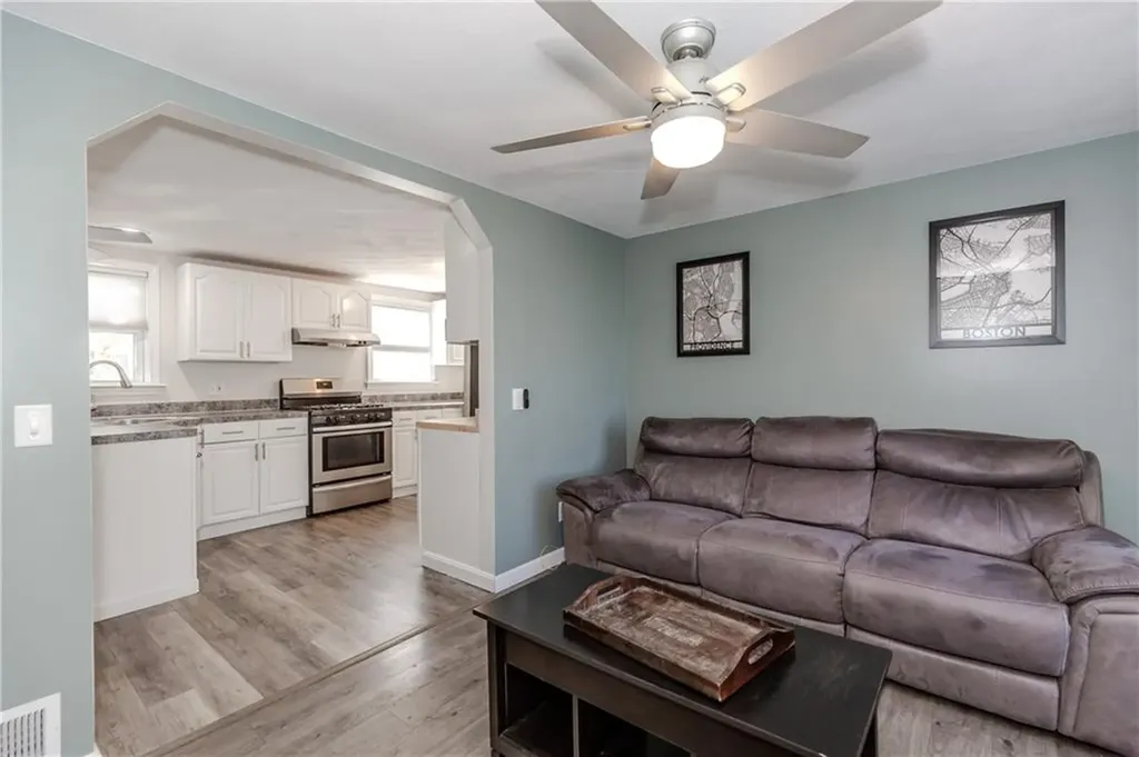 69 Steele Avenue Warwick RI 02889