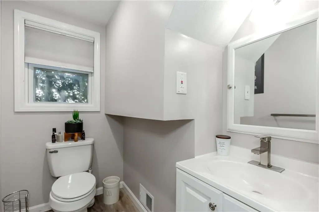 69 Steele Avenue Warwick RI 02889