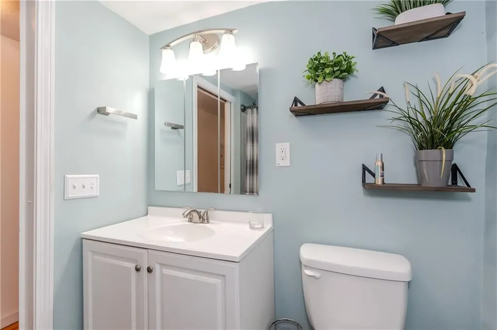 69 Steele Avenue Warwick RI 02889