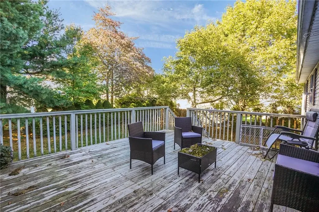 68 Pearl Avenue North Providence RI 02904