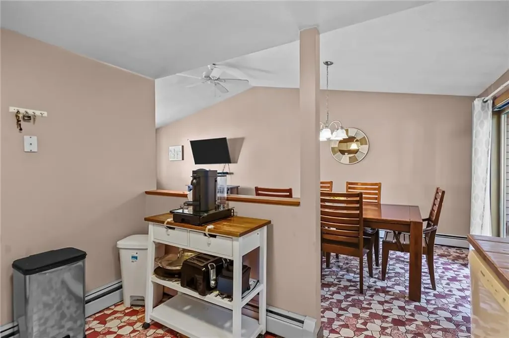 68 Pearl Avenue North Providence RI 02904