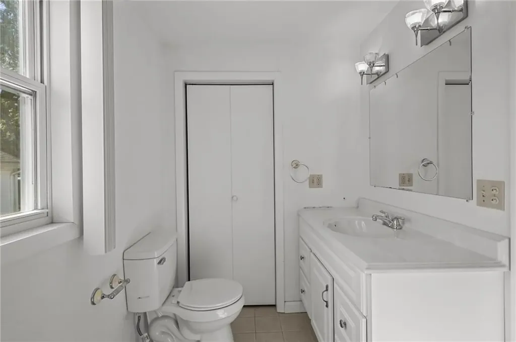 68 Pearl Avenue North Providence RI 02904