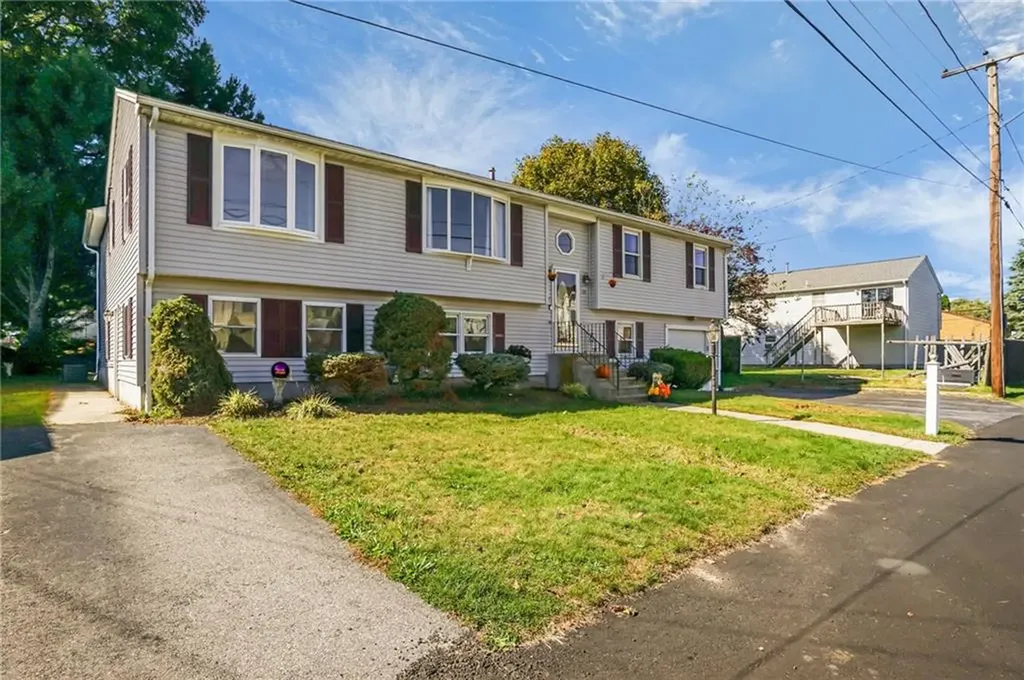 68 Pearl Avenue North Providence RI 02904