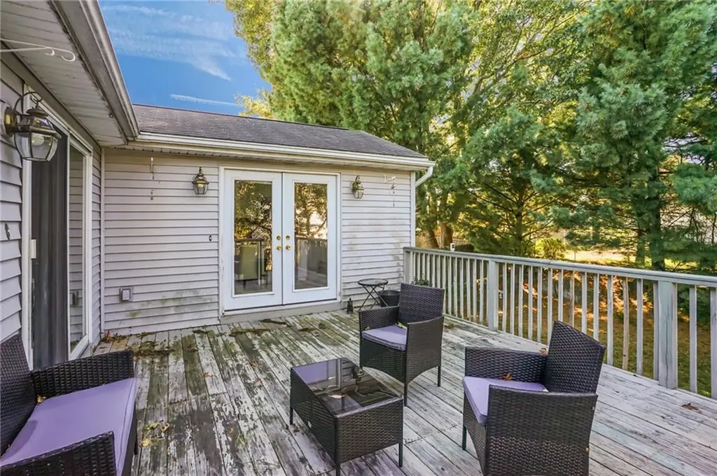 68 Pearl Avenue North Providence RI 02904