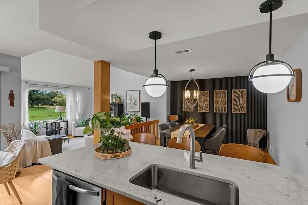 78 Valley Green Court North Providence RI 02904