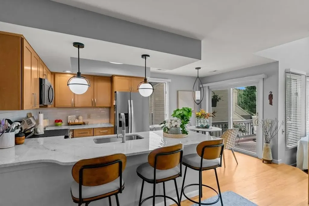 78 Valley Green Court North Providence RI 02904