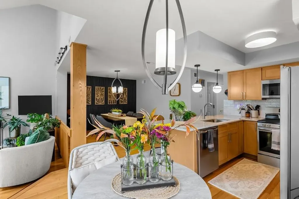 78 Valley Green Court North Providence RI 02904