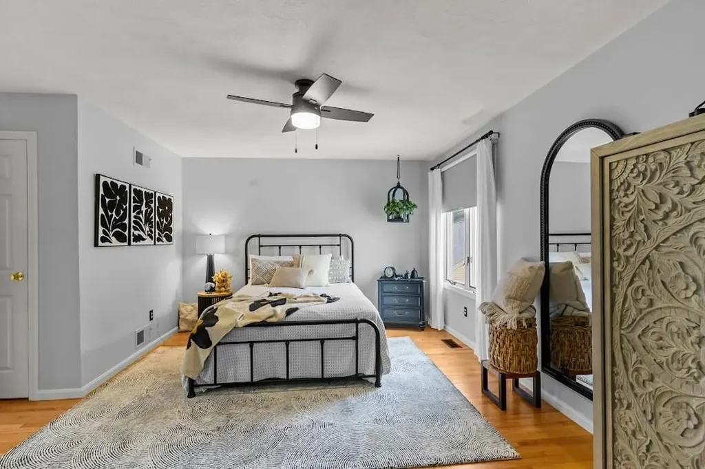 78 Valley Green Court North Providence RI 02904