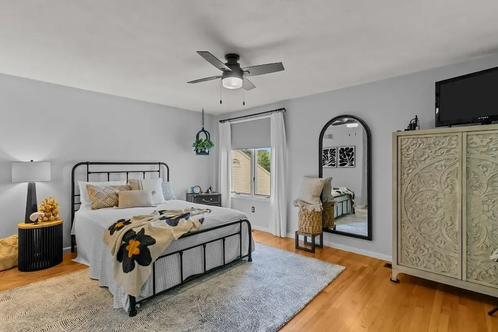 78 Valley Green Court North Providence RI 02904