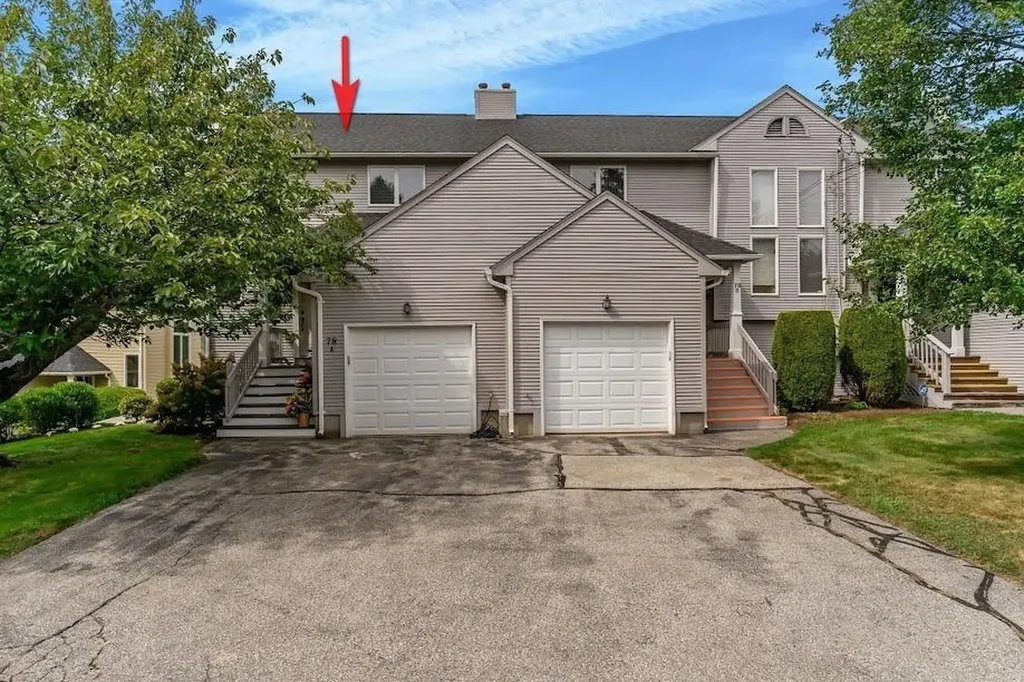 78 Valley Green Court North Providence RI 02904