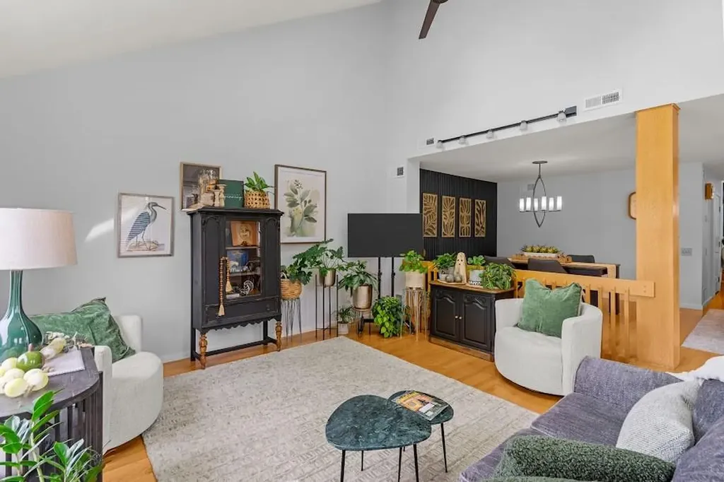 78 Valley Green Court North Providence RI 02904