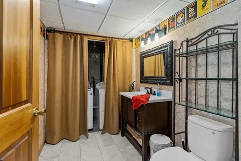 78 Valley Green Court North Providence RI 02904