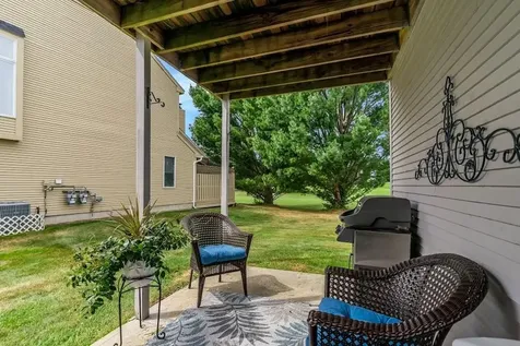 78 Valley Green Court North Providence RI 02904