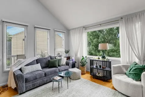 78 Valley Green Court North Providence RI 02904