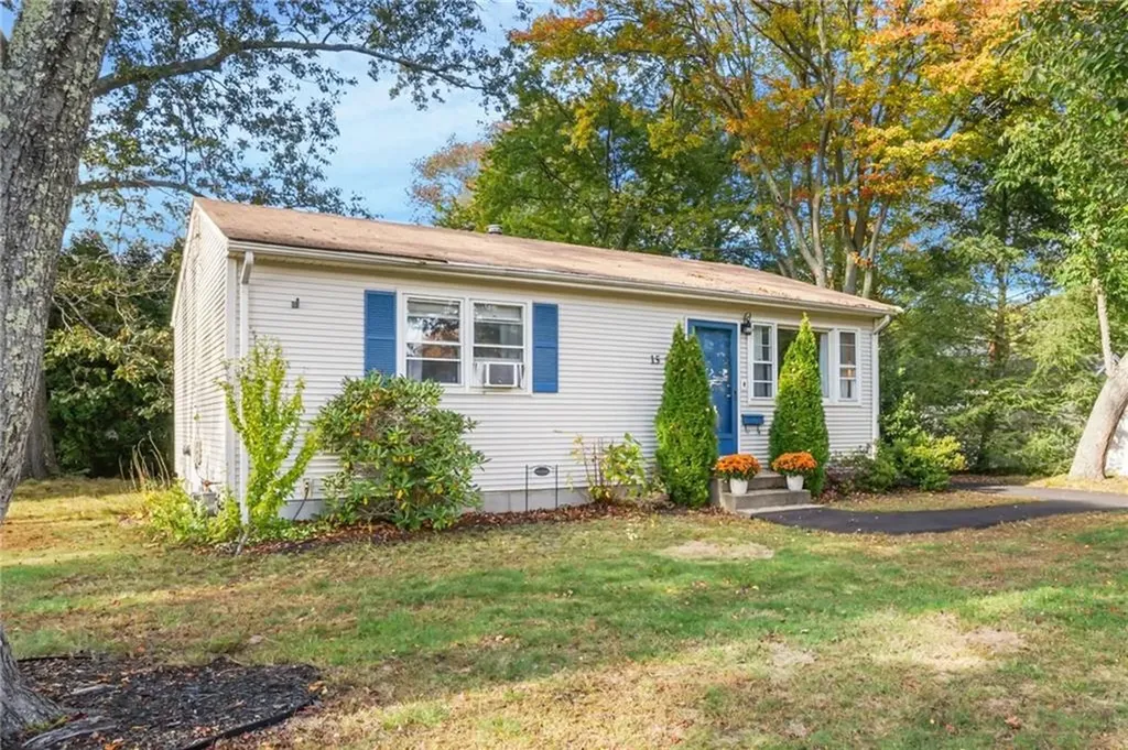 15 Obadiah Avenue Warwick RI 02889