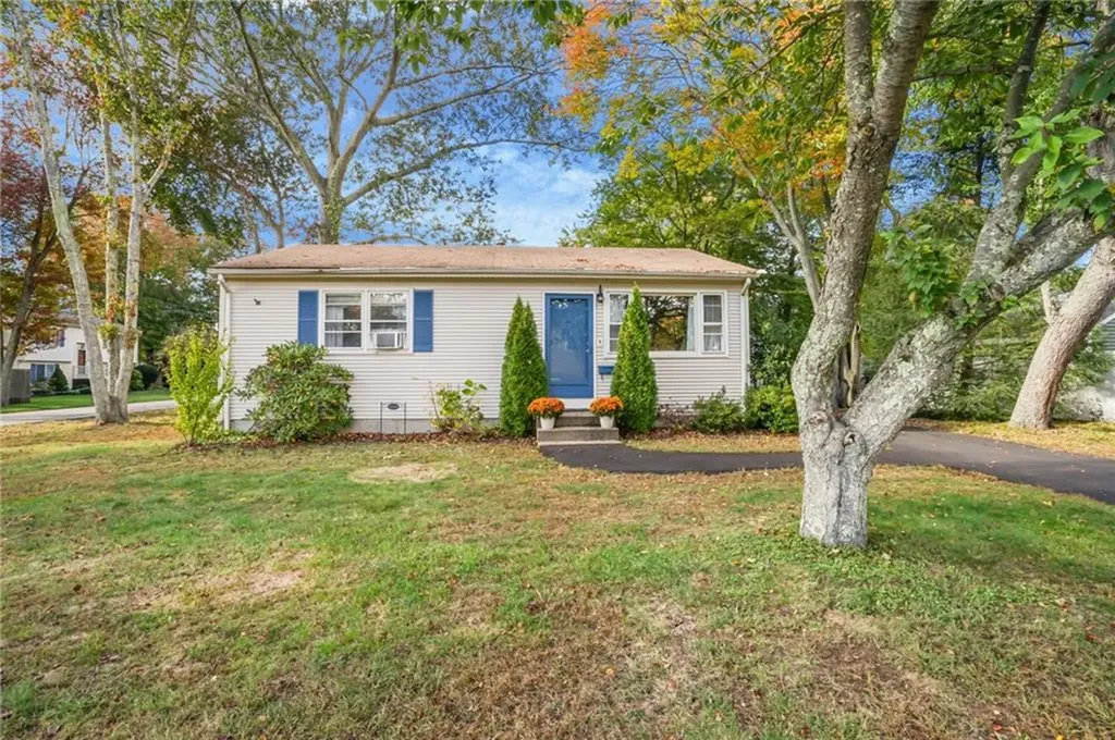 15 Obadiah Avenue Warwick RI 02889