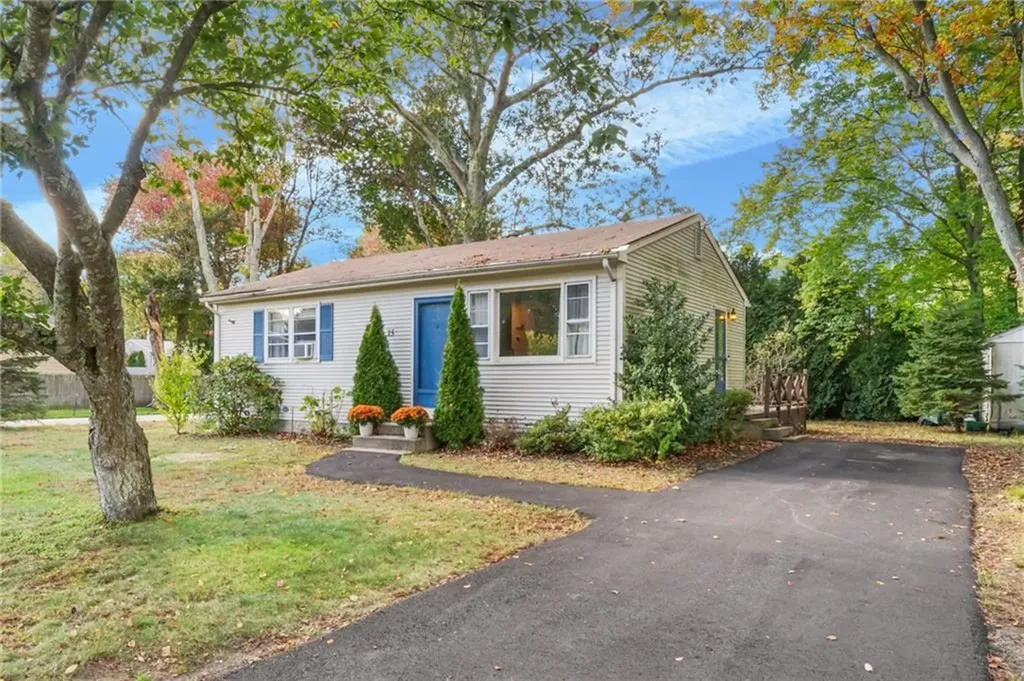 15 Obadiah Avenue Warwick RI 02889
