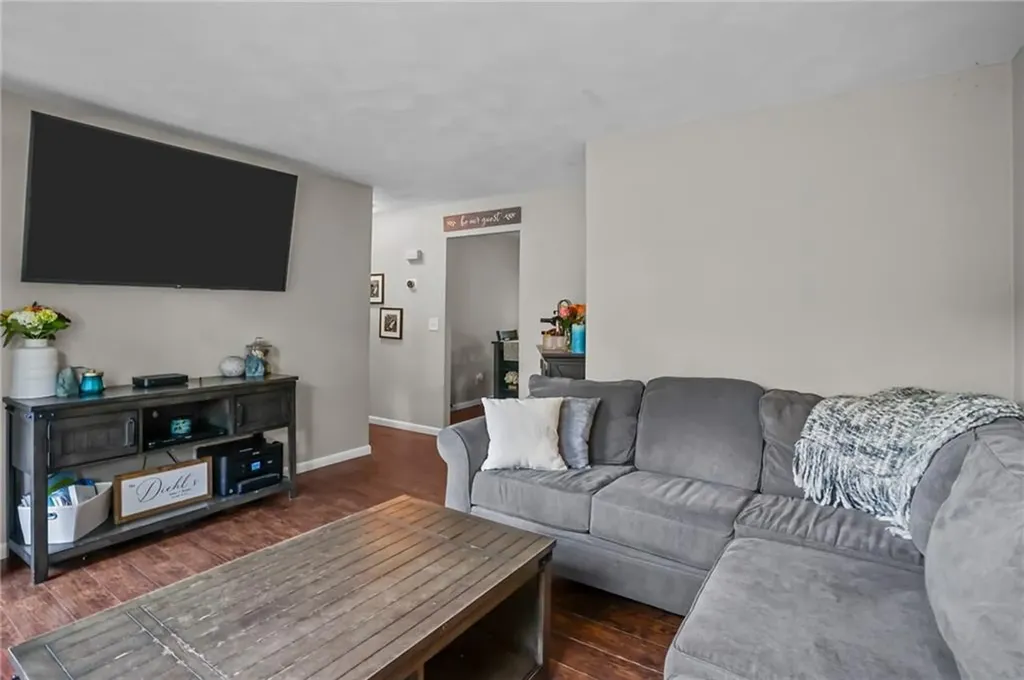 15 Obadiah Avenue Warwick RI 02889