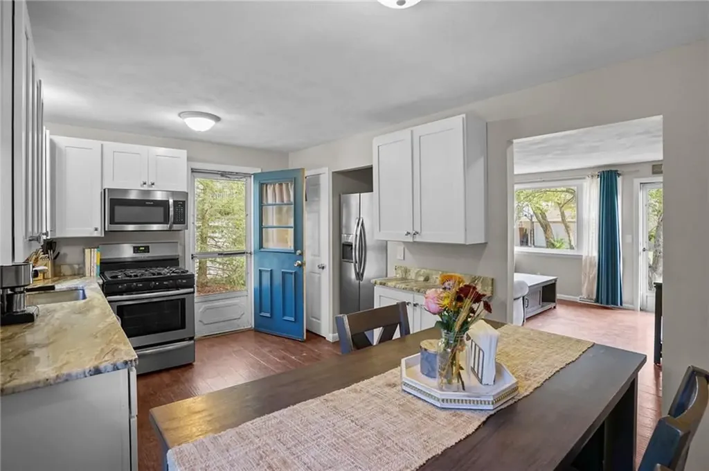 15 Obadiah Avenue Warwick RI 02889